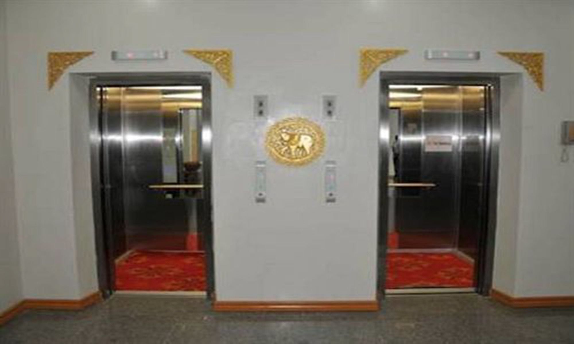 Shwe Phyu Hotel Mandalay Buitenkant foto