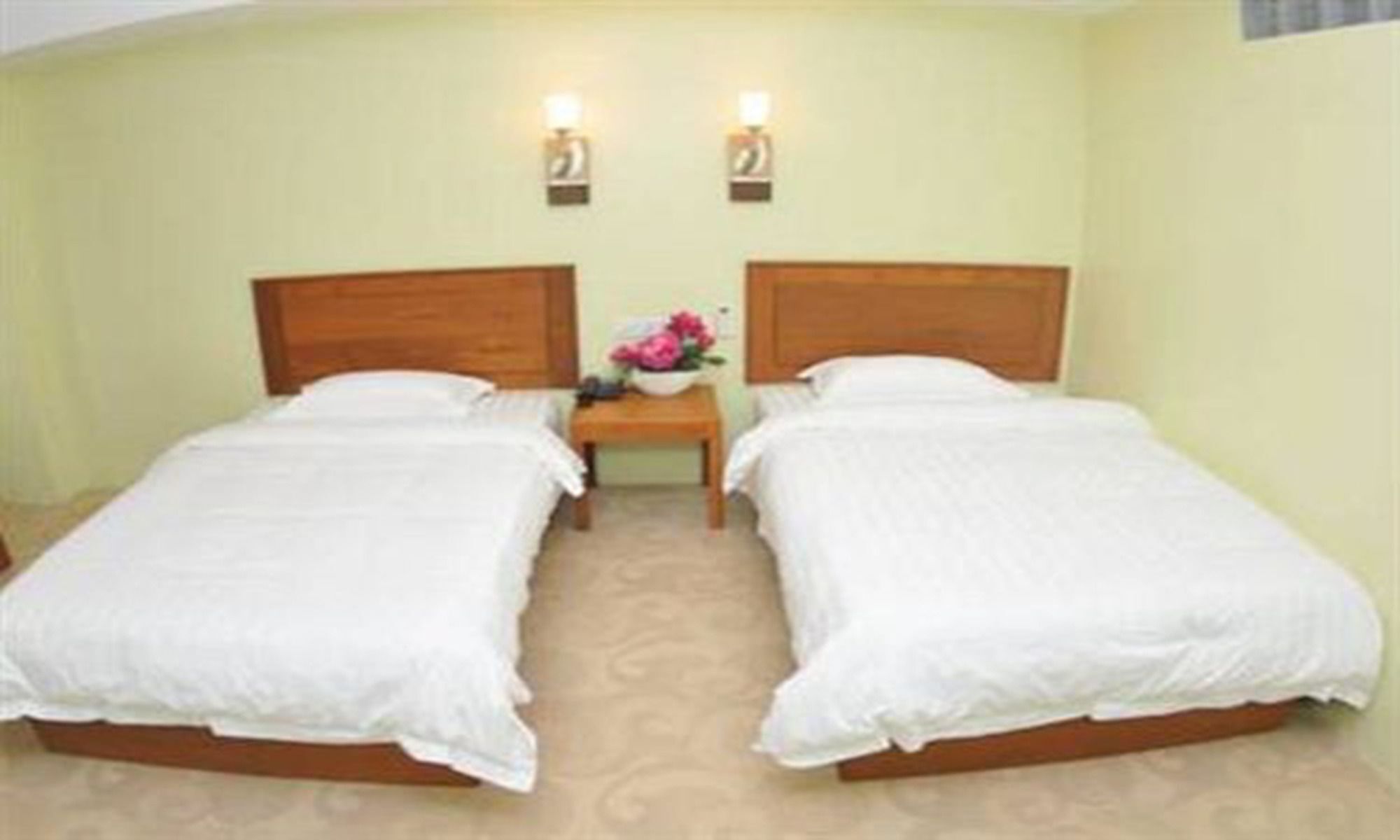 Shwe Phyu Hotel Mandalay Buitenkant foto