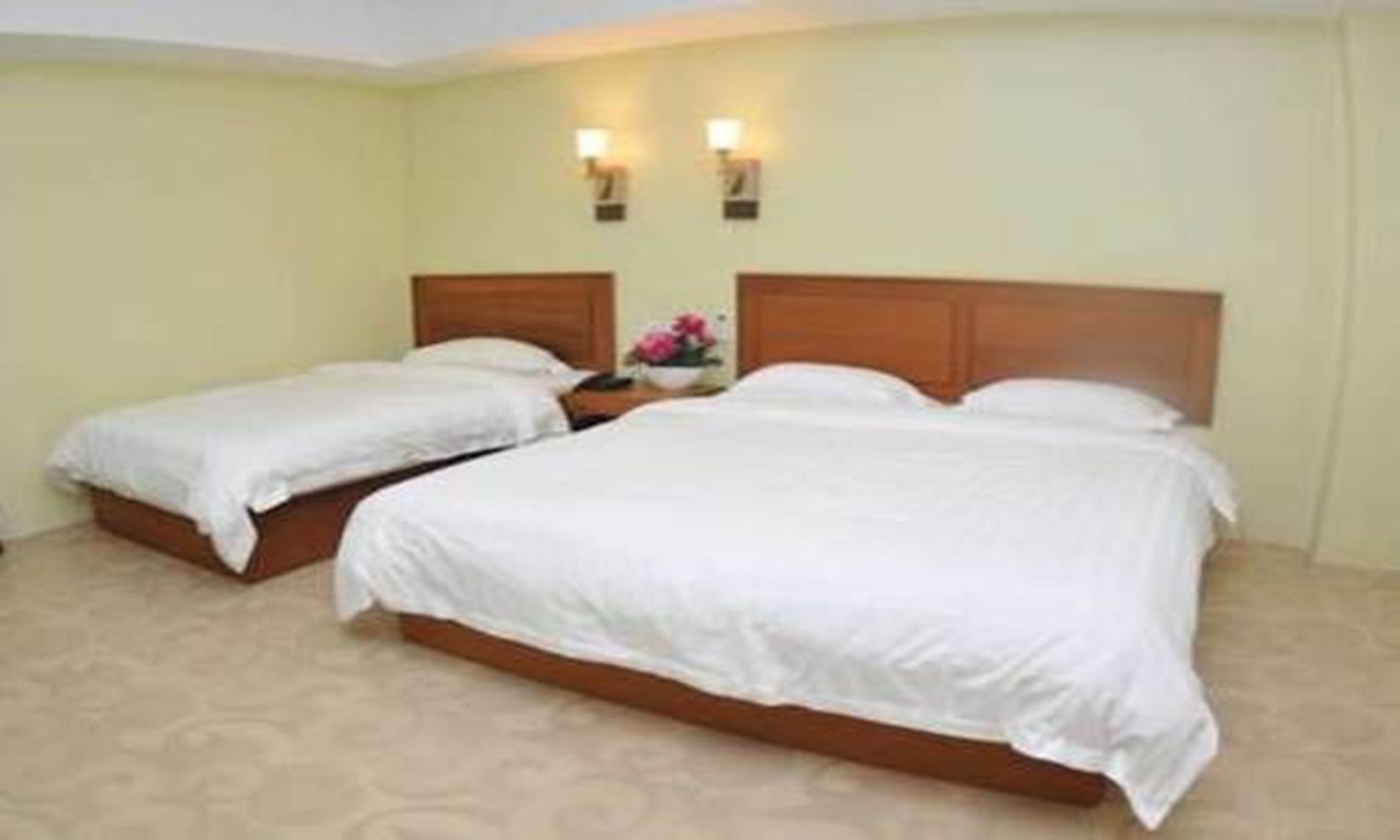Shwe Phyu Hotel Mandalay Buitenkant foto
