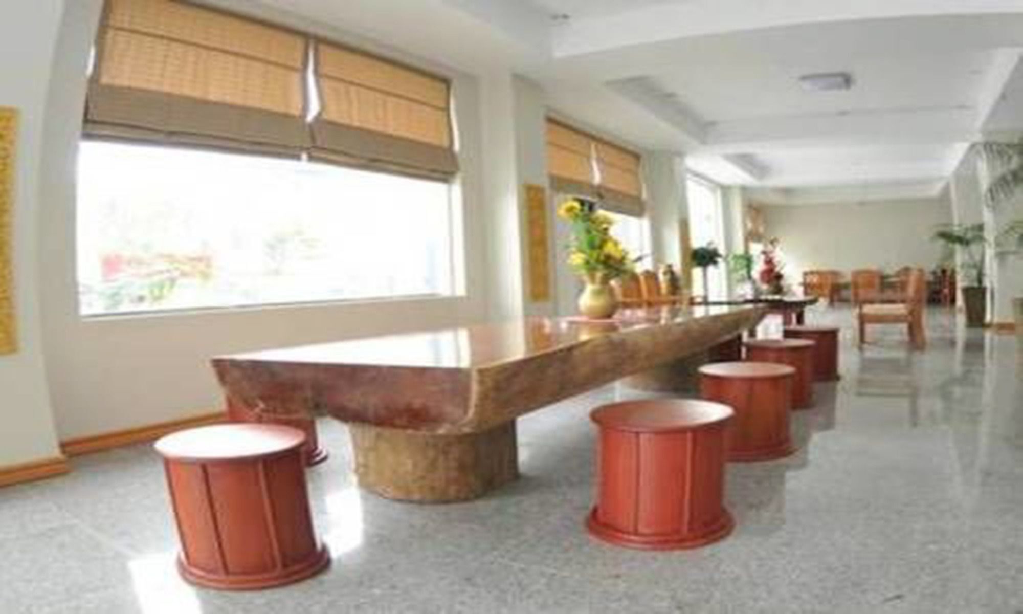 Shwe Phyu Hotel Mandalay Buitenkant foto