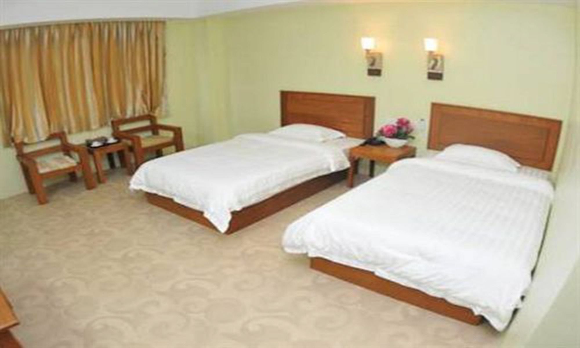 Shwe Phyu Hotel Mandalay Buitenkant foto